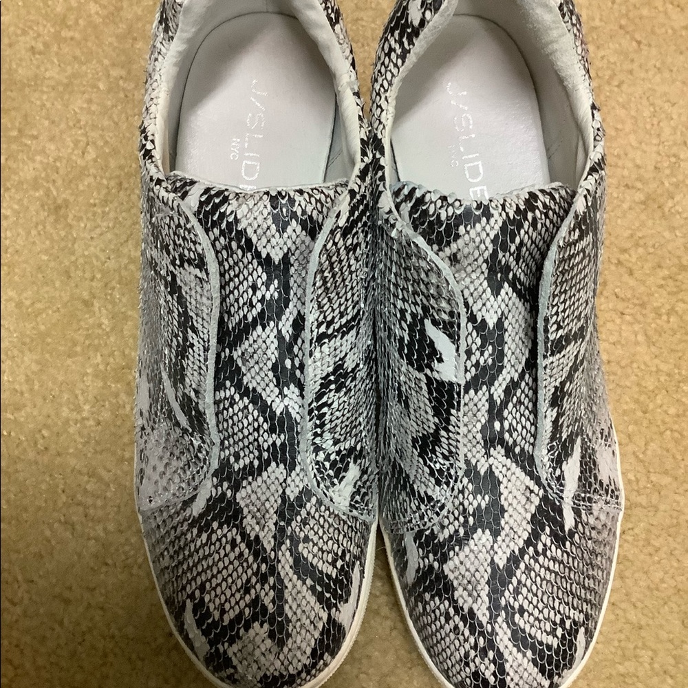 J/Slides Sneaker Size 7.5